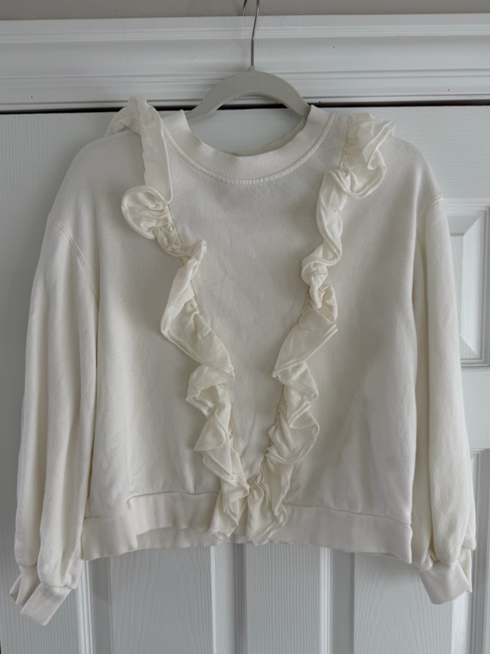 Alice + Olivia Cream Ruffle-Trim Crew Sweater